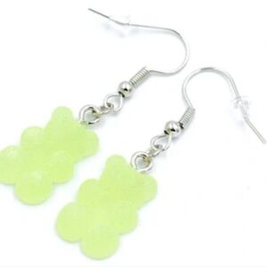 Matte gummy bear earrings 🐻💚💛